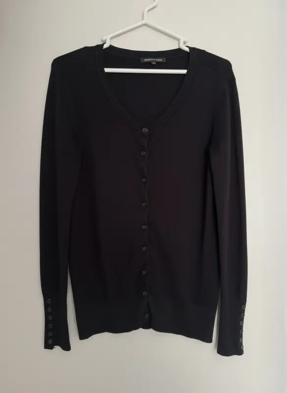Chompa negra talla M - Comprar en Lima Perú | Fancy Shops