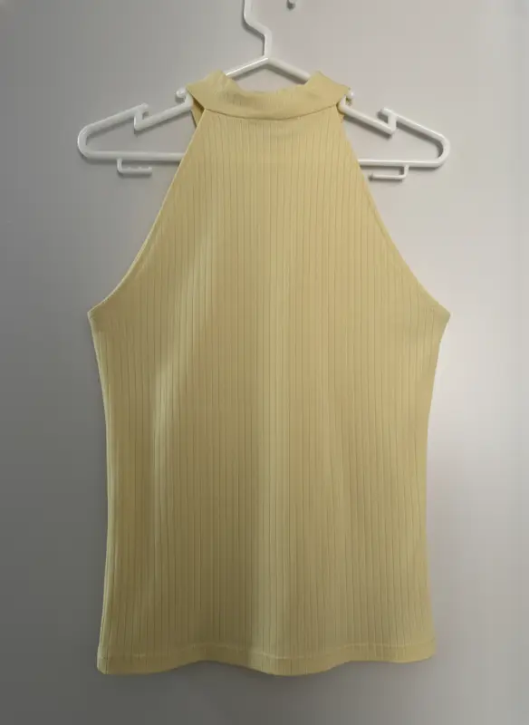 Polo amarillo pastel talla S - Imagen 2