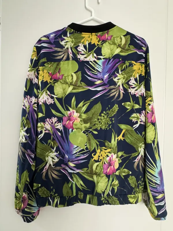 Casaca flores multicolor talla L - Imagen 2
