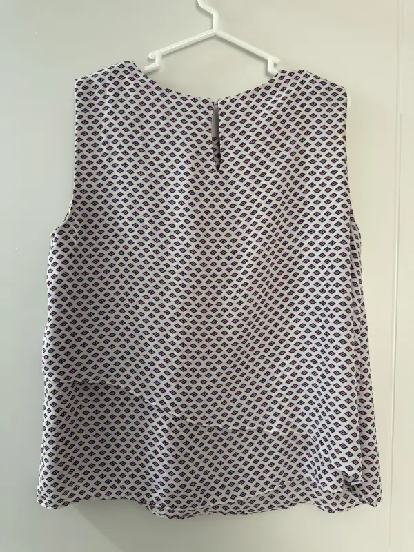 Blusa estampado rombos talla M - Imagen 2