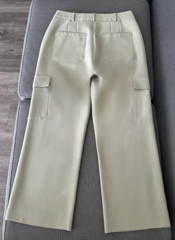 Pantalón verde pastel talla M - Imagen 2