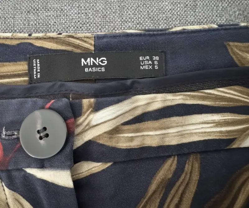 Pantalón estampado hojas multicolor talla 28 - Imagen 3