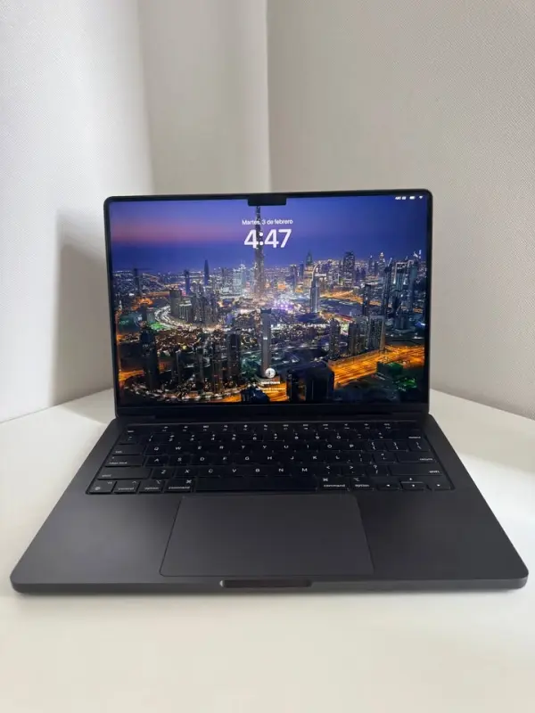 Macbook Pro 14 M4 Chip 16gb Ram 512gb SSD - Laptops y Audífonos | Comprar Online Lima