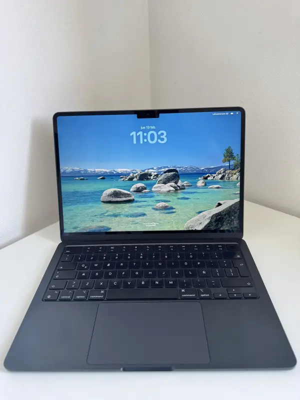 Macbook Air 13.6" Chip M3 8gb Ram 256gb SSD con teclado en español - Laptops y Audífonos | Comprar Online Lima