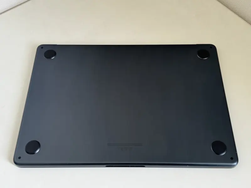 Macbook Air 13.6" Chip M3 8gb Ram 256gb SSD con teclado en español - Imagen 4