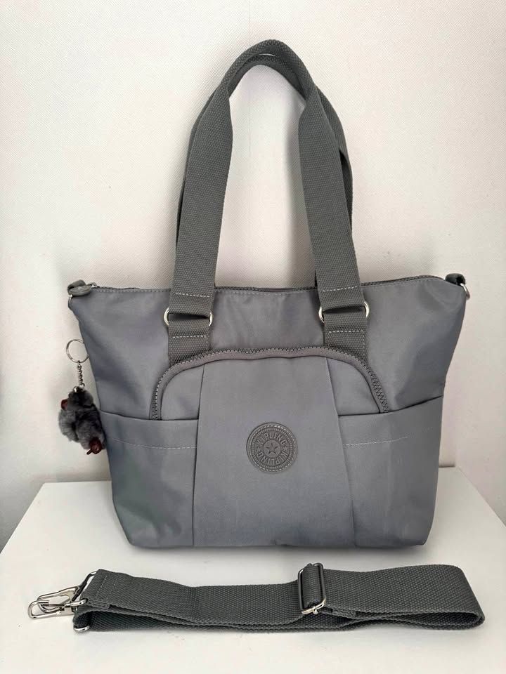 Bolso gris espacioso para viaje y deporte - Moda Mujer | Comprar Online Lima