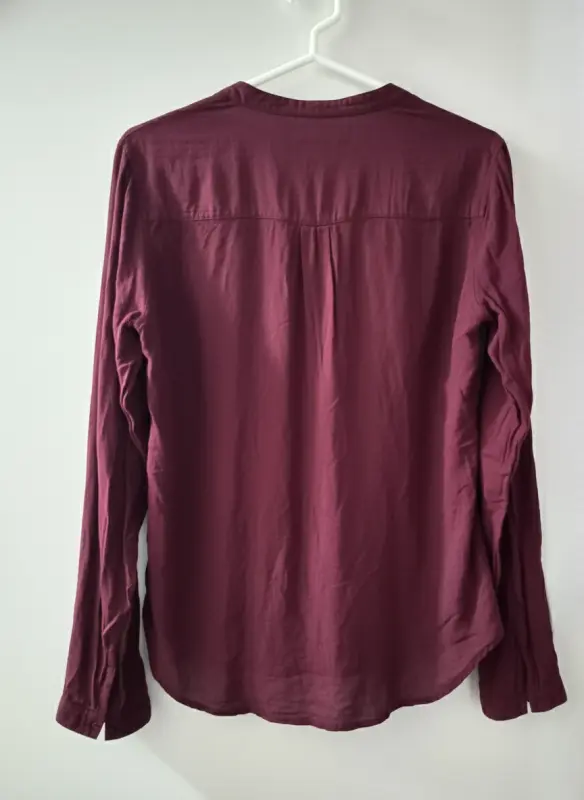 Blusa manga larga vino talla M - Imagen 2