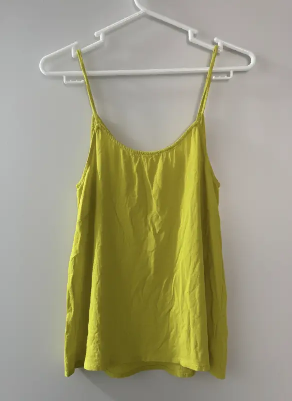 Blusa manga cero amarillo talla XS - Imagen 2